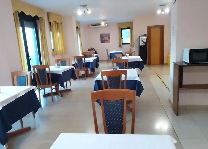 Campus فندق باري